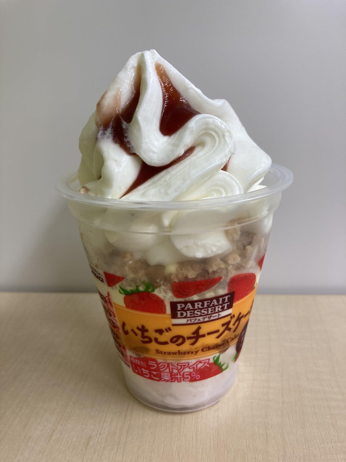 Amazon.co.jp: [冷凍] 赤城乳業 パフェデザートいちごのチーズケーキ